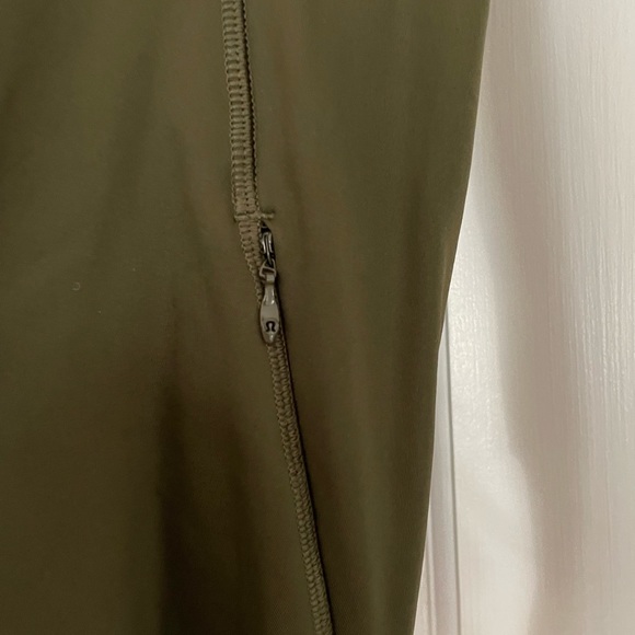 Lulu lemon quarter zip - Picture 3 of 5